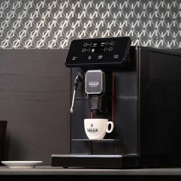 Machine à café automatique MAGENTA PLUS GAGGIA + 3kg Café + 4 tasses Mapalga