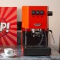 Machine à café espresso CLASSIC E24 LOBSTER RED GAGGIA RI9481/19 + 1 Kg de café moulu OFFERT Machine à café espresso CLASSIC E24 LOBSTER RED GAGGIA RI9481/19 + 1 Kg de café moulu OFFERT