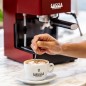 Machine à café espresso CLASSIC E24 CHERRY RED GAGGIA RI9481/12 + 1 Kg de café moulu OFFERT Machine à café espresso CLASSIC E24 CHERRY RED GAGGIA RI9481/12 + 1 Kg de café moulu OFFERT