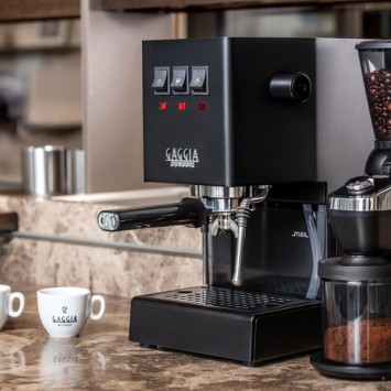 Machine à café espresso CLASSIC E24 THUNDER BLACK RI9481/14 + 1 Kg de café moulu OFFERT