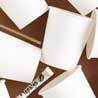 Gobelets, sucre et agitateurs